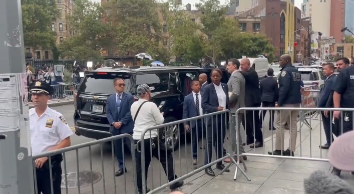 NYC Mayor Pleads Not Guilty in Court