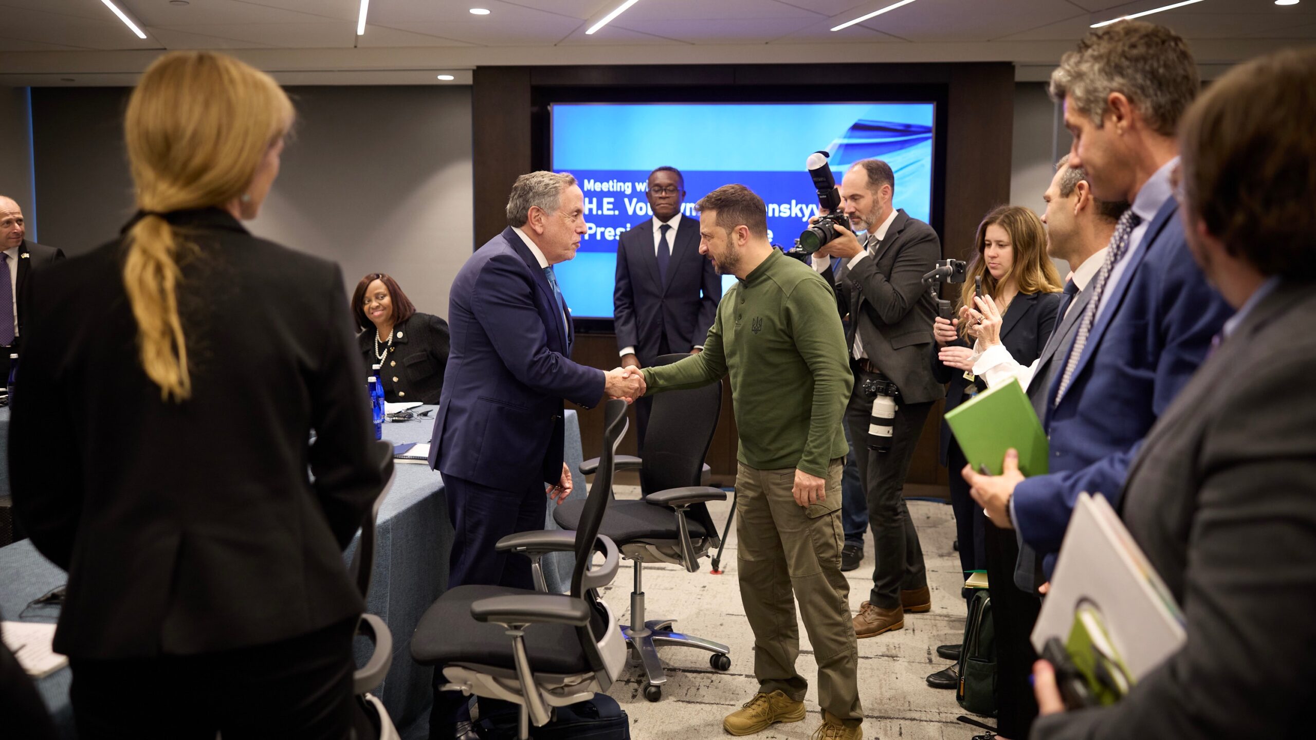 Zelensky Meets with Top US Business Leaders & Officials to Discuss Ukraine’s Energy Infrastructure