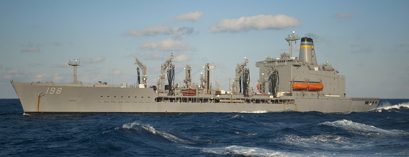 US Navy Oiler Reportedly Runs Aground in Middle East, Takes on Water
