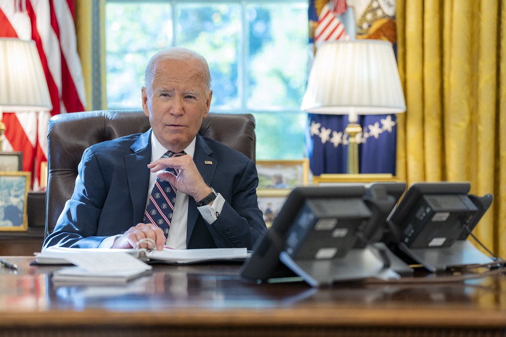 Top Lawmakers Urge Biden to Approve Poland’s Use of US Air Defense Systems Against Russian Missiles in Ukraine