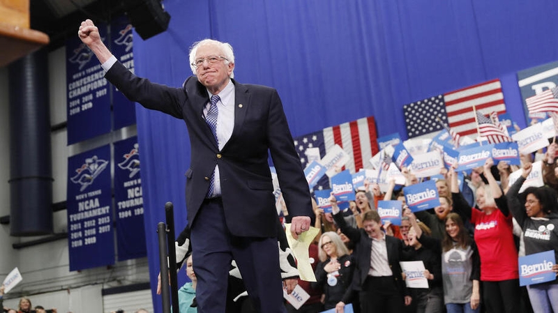 Senator Bernie Sanders Plans to Work with Trump to Raise Federal Minimum Wage