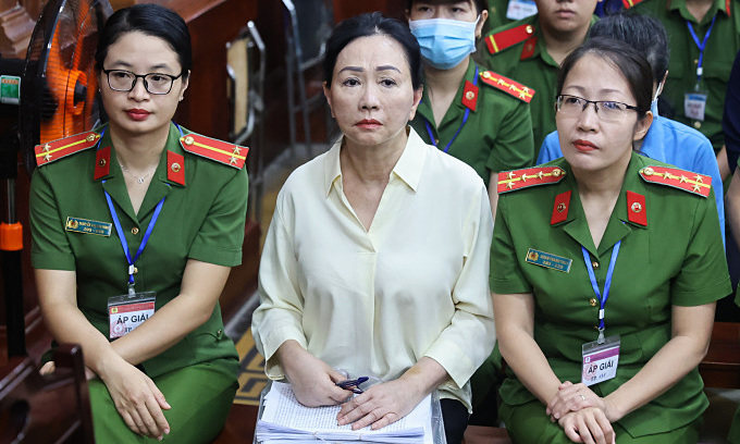 Vietnamese Billionaire Behind $12 Billion Fraud Has Death Sentence Upheld; Court Says She Can Avoid Execution but Will Serve Life in Prison if She Repays $9 Billion