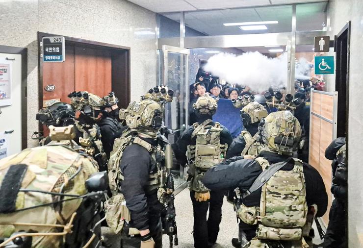 South Korean Special Forces Commander Apologizes for Troops Storming National Assembly Under Martial Law Order