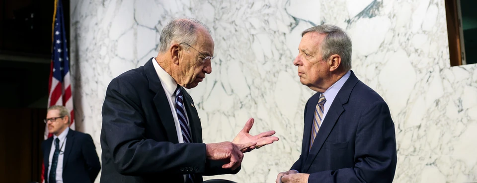 Two Top Lawmakers Call on Trump Provide Explanation for Firing 17 Inspector Generals