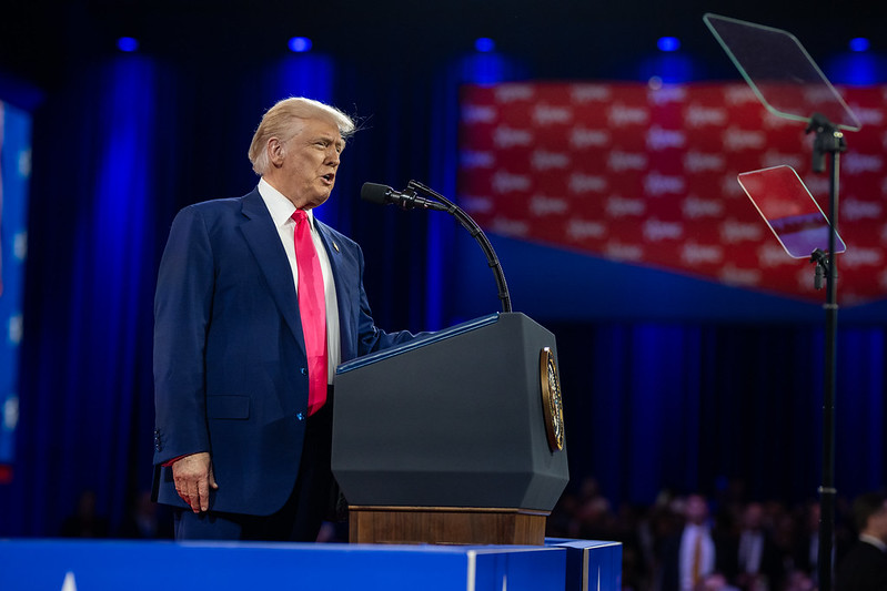 ​Trump Announces Potential Meeting with Zelenskyy to Sign Rare Earth Mineral Deal