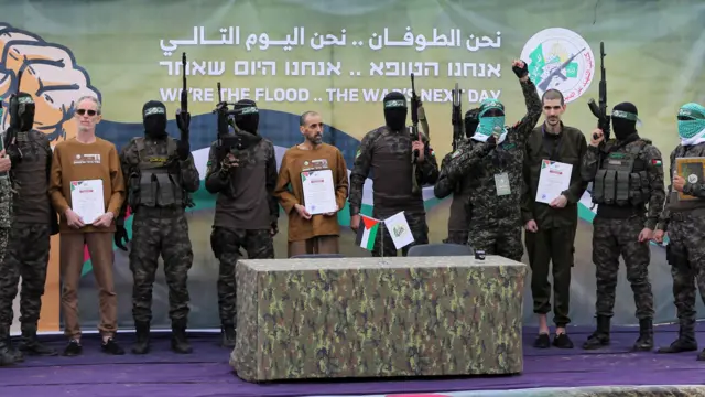 Israel Delays Release of Palestinian Prisoners Over Hamas’s ‘Propaganda’ Ceremonies; Hamas Criticizes Israel