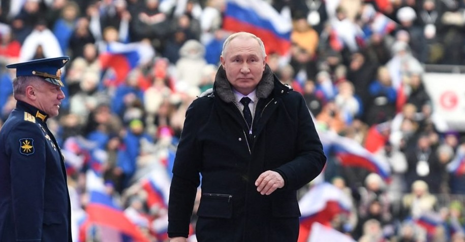 Putin Claims “Western Elites” Are Trying to Derail US-Russia Talks