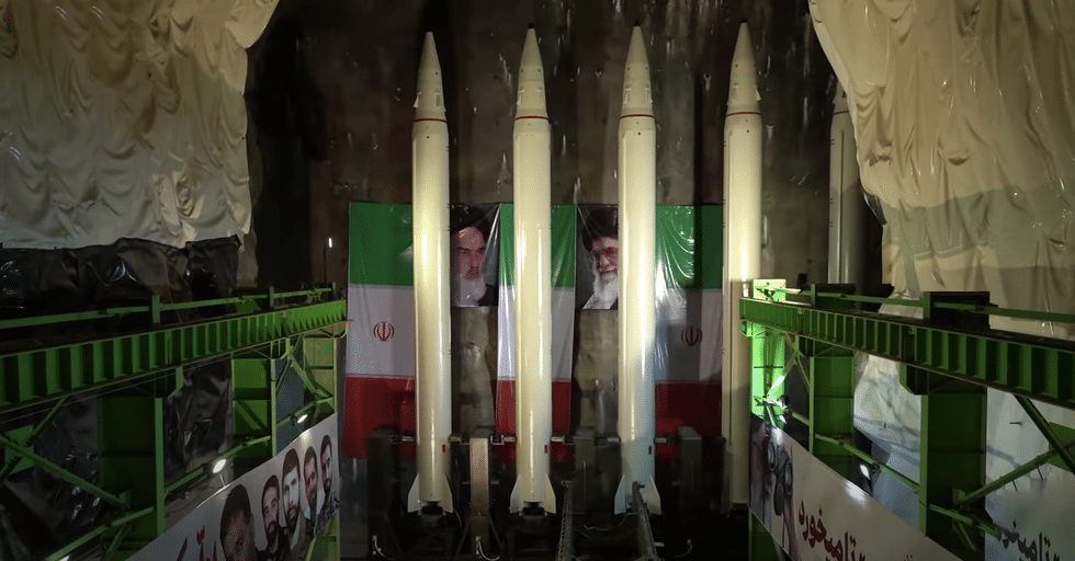 Iran Threatens to Target Joint UK-US Military Base if US Launches Strikes on Iranian Territory