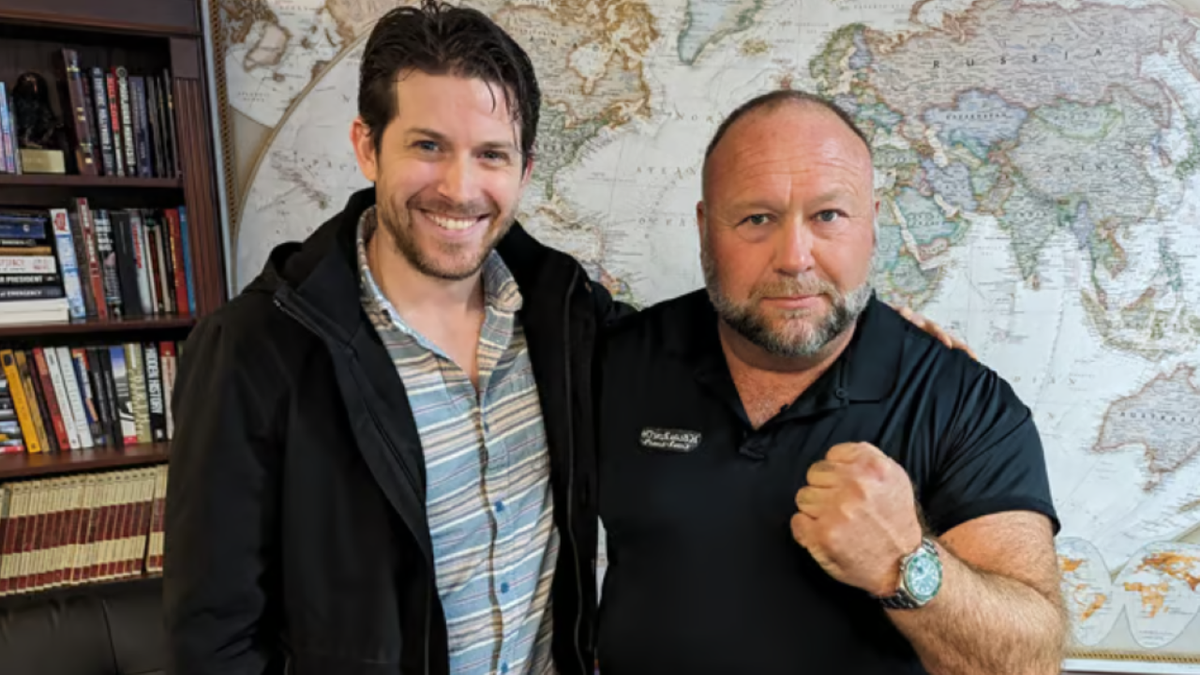 Infowars Reporter Gunned Down Outside Apartment