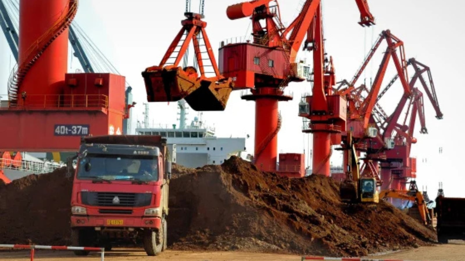US Officials Expect US-Ukraine Mineral Deal to Be Signed This Week, Say Ukraine Is Making Last-Minute Changes