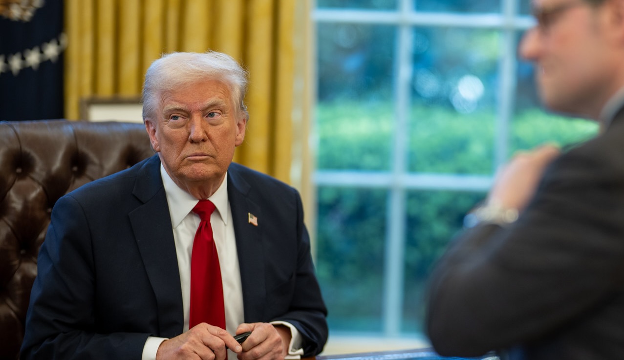 Democratic Lawmakers Call for Investigation into Trump & Witkoff Sons’ Crypto Venture After $2 Billion UAE Deal