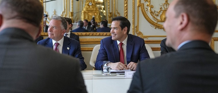 US Holds Talks with EU & Ukrainian Officials on Ending the War in Ukraine