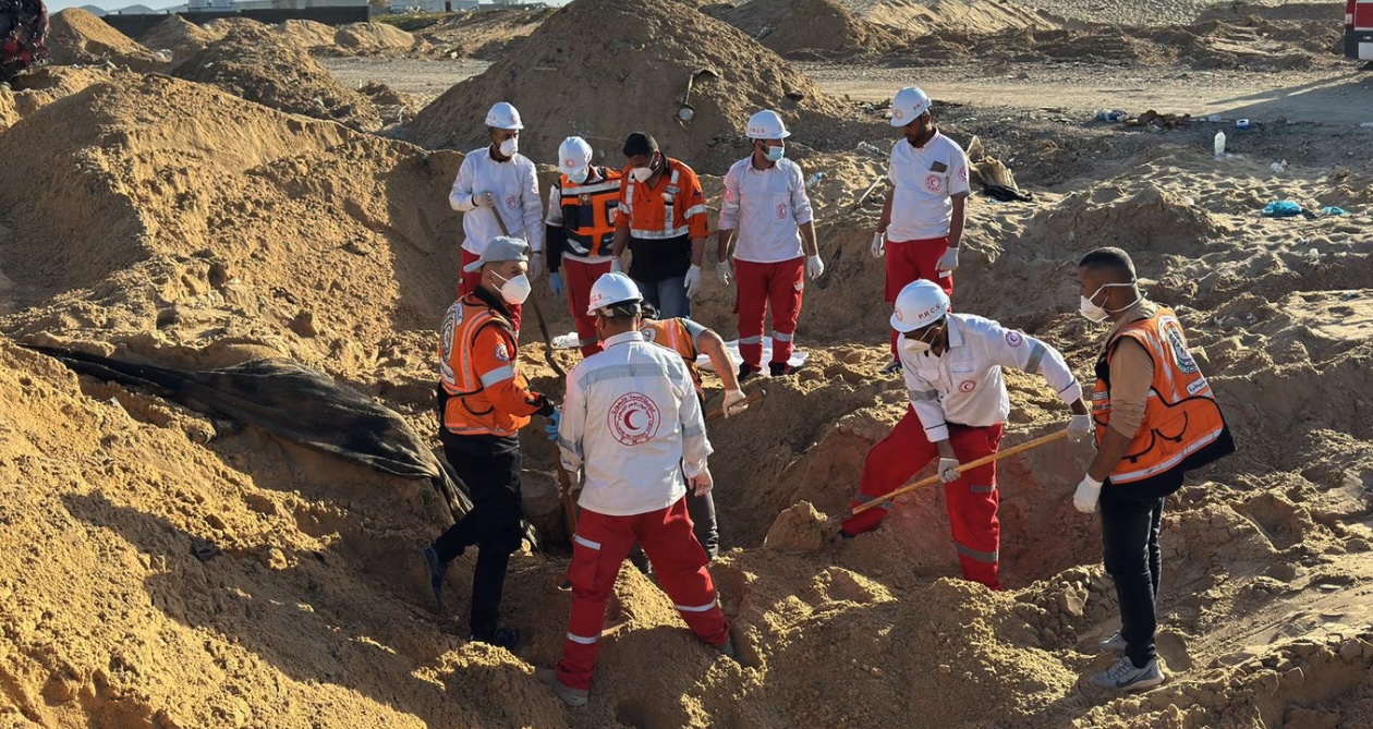 UN Accuses Israel of Killing 15 Rescue Workers & Burying Bodies