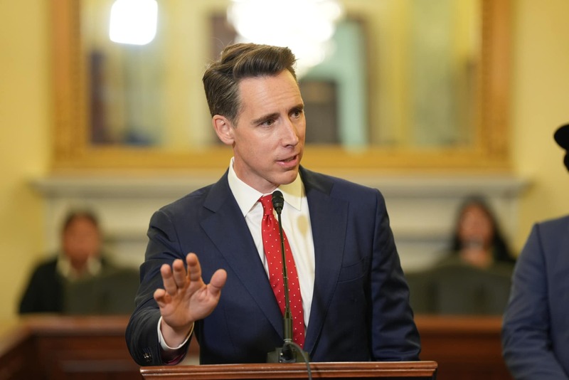 Senator Hawley Defends Congressional Stock Trading Bill Following Criticism From Trump