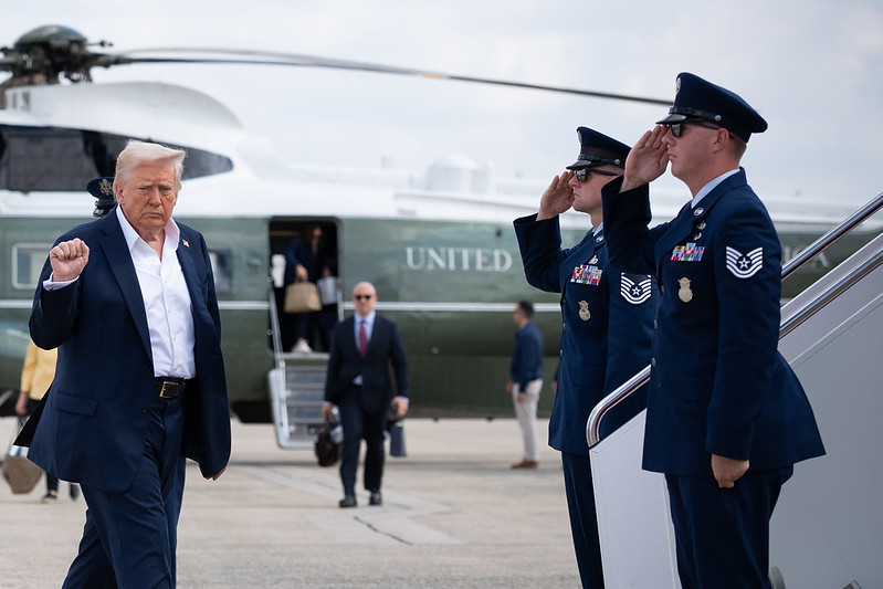 Trump Says Zelensky Shouldn’t Strike Moscow, White House Pushes Back on Reports Claiming He Asked Ukraine About Hitting Russian Cities