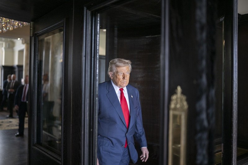 US Delays Tariff Increases on Mexico Following Call Between Trump & Sheinbaum