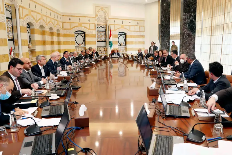 Lebanese Officials Meet to Discuss Forcing Hezbollah to Disarm; Hezbollah Official Says No