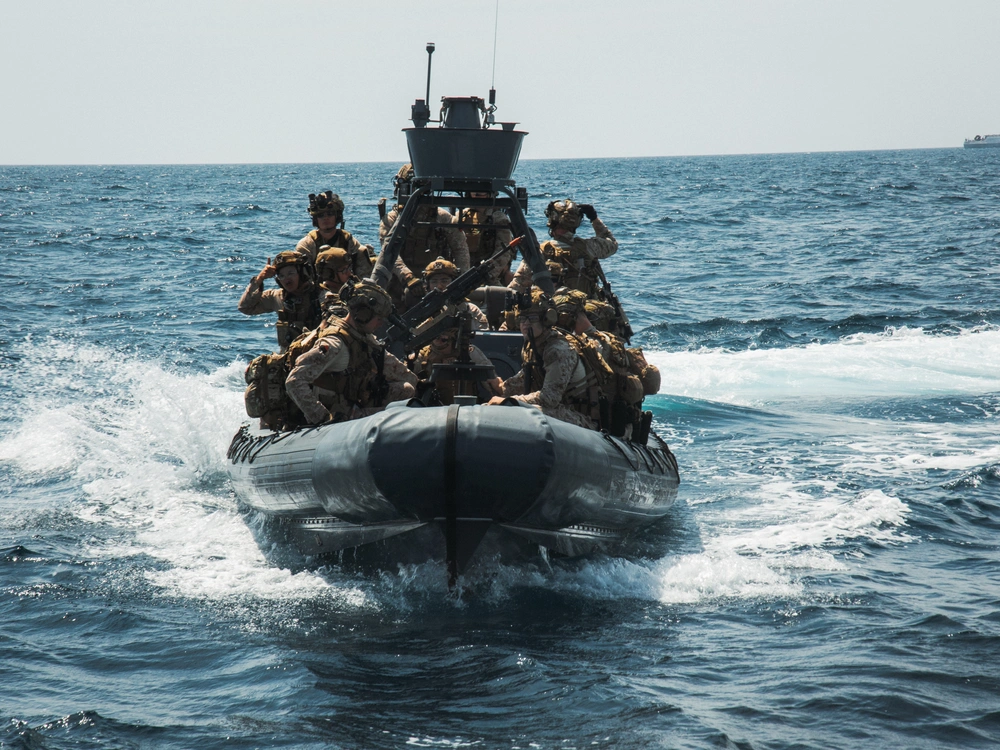 Venezuela Accuses US Navy of Illegally Boarding Fishing Vessel, US Moves More Military Assets to Region