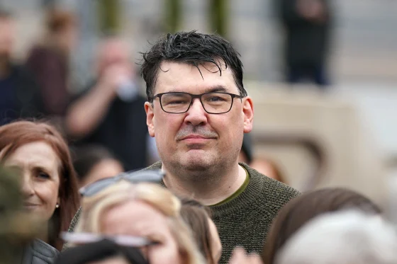 UK Criticized After Arrest of Comedian Over Social Media Post About Transgender Individuals