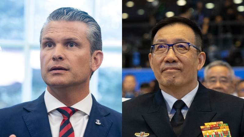 Top US & Chinese Defense Officials Meet Face-to-Face