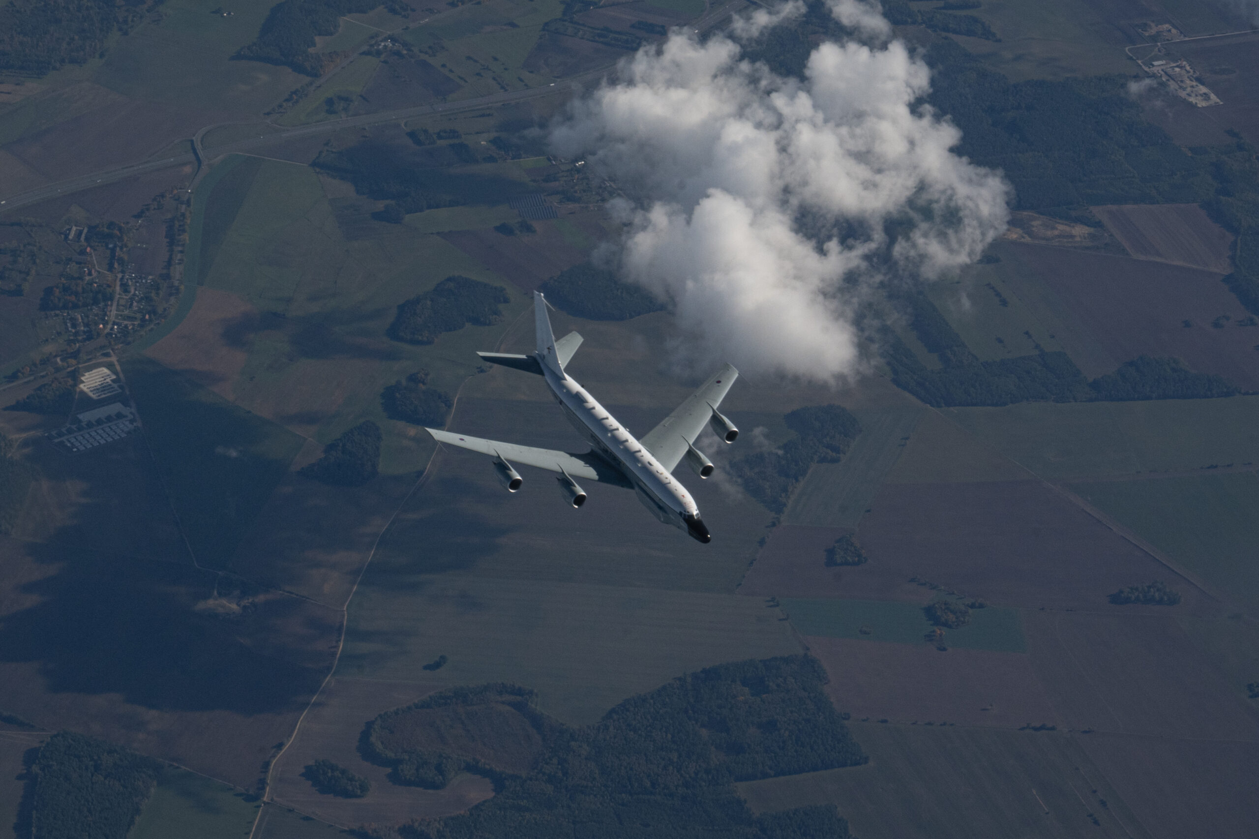 US, UK, & NATO Conduct 12 Hour Surveillance Mission Along Russia’s Border