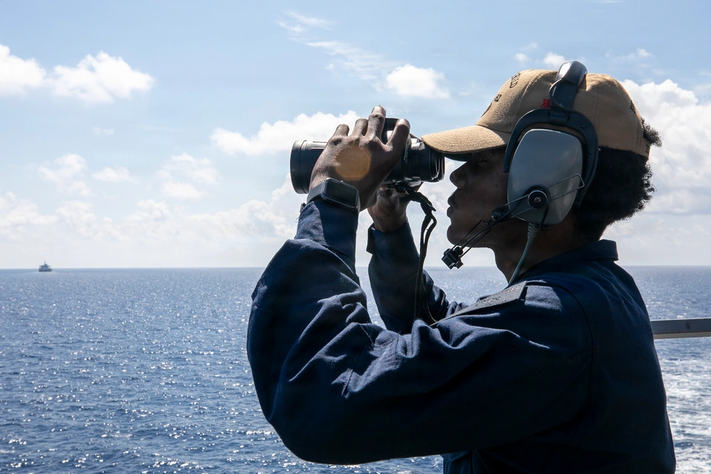 US Warns American-Flagged Vessels to Avoid Iranian Waters While Transiting the Strait of Hormuz; Cites Harassment Concerns from Iran’s Military