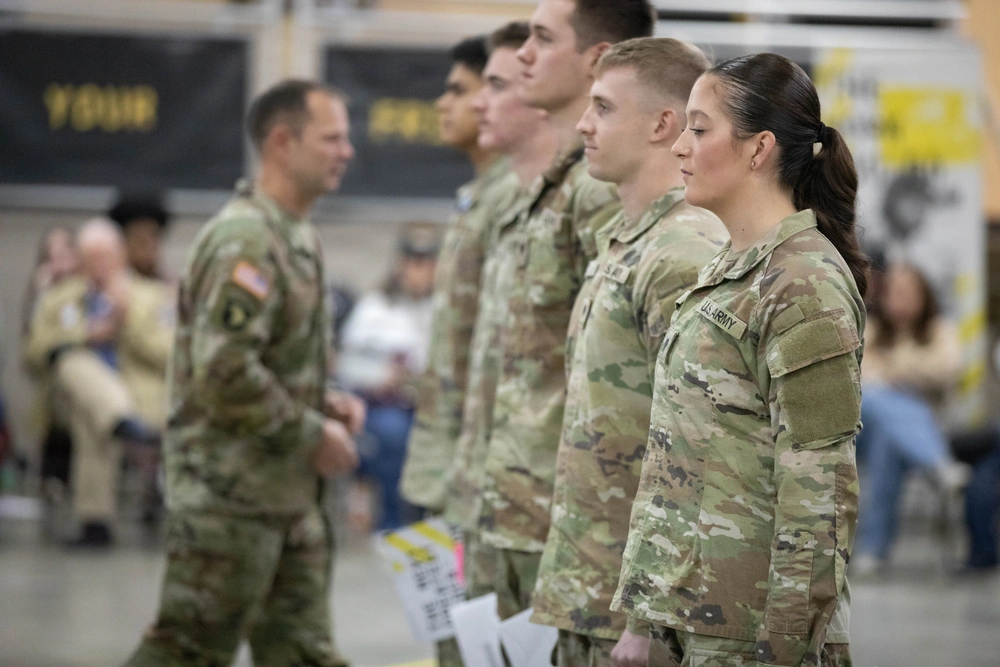 US Army Raises Enlistment Age & Eases Restrictions on Some Drug-Related Convictions in an Effort to Gain More Recruits