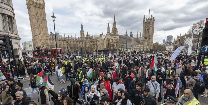 UK Bans Pro-Iranian Government Protest, Cites Security Concerns