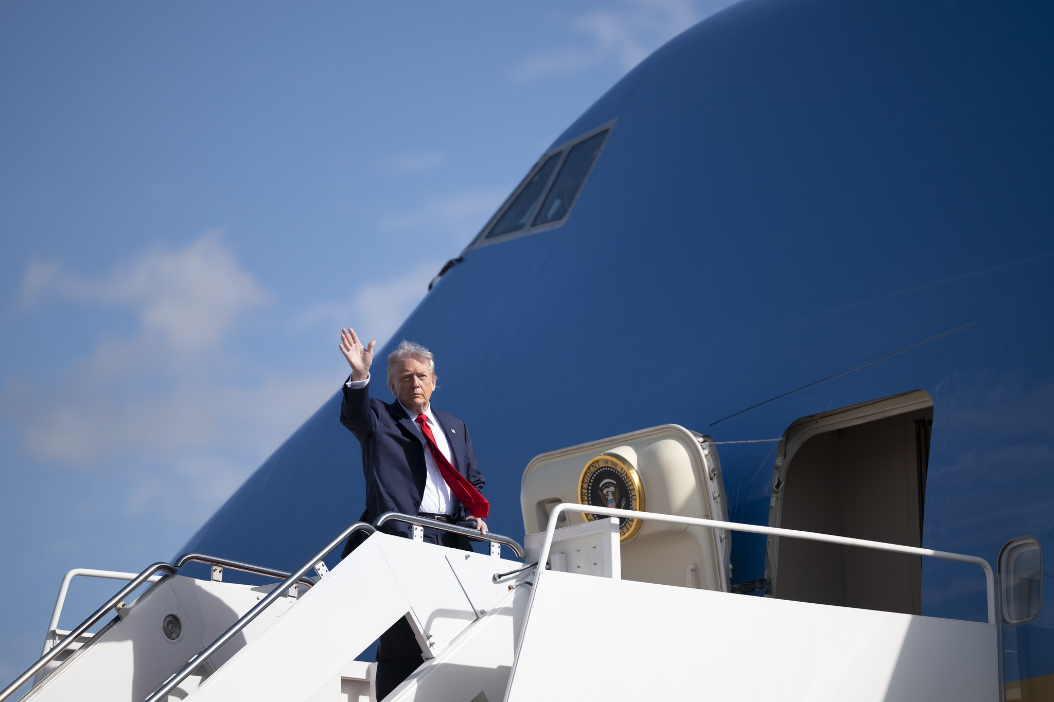 Palm Beach Commissioners Sign Off on Trump Trademark Deal Clearing Path to Airport Renaming