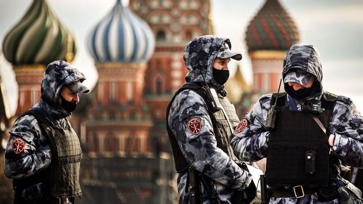 Russia Claims US & Other Western Countries Hacked the Phones of Its Officials & Journalists