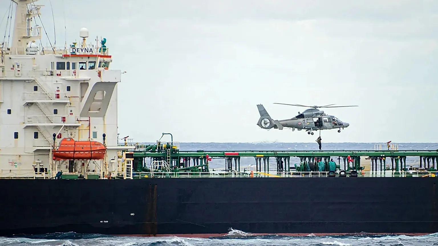 Putin Condemns French Seizure of Sanctioned Russian Oil Tanker