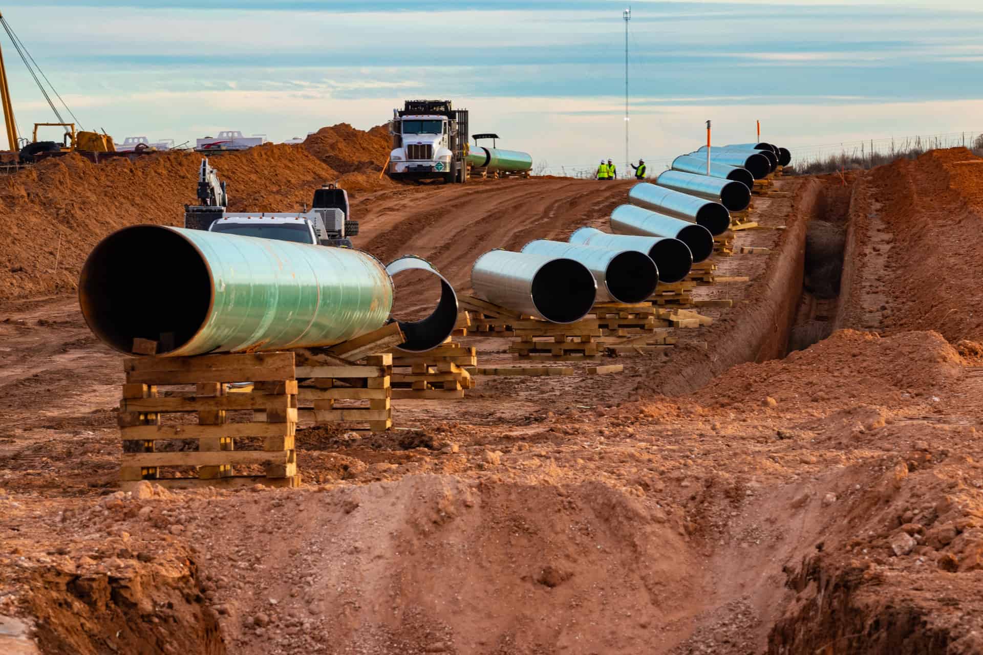 Canada Announces Plans to Build West Coast Pipeline for Alberta Oil Exports to Asia