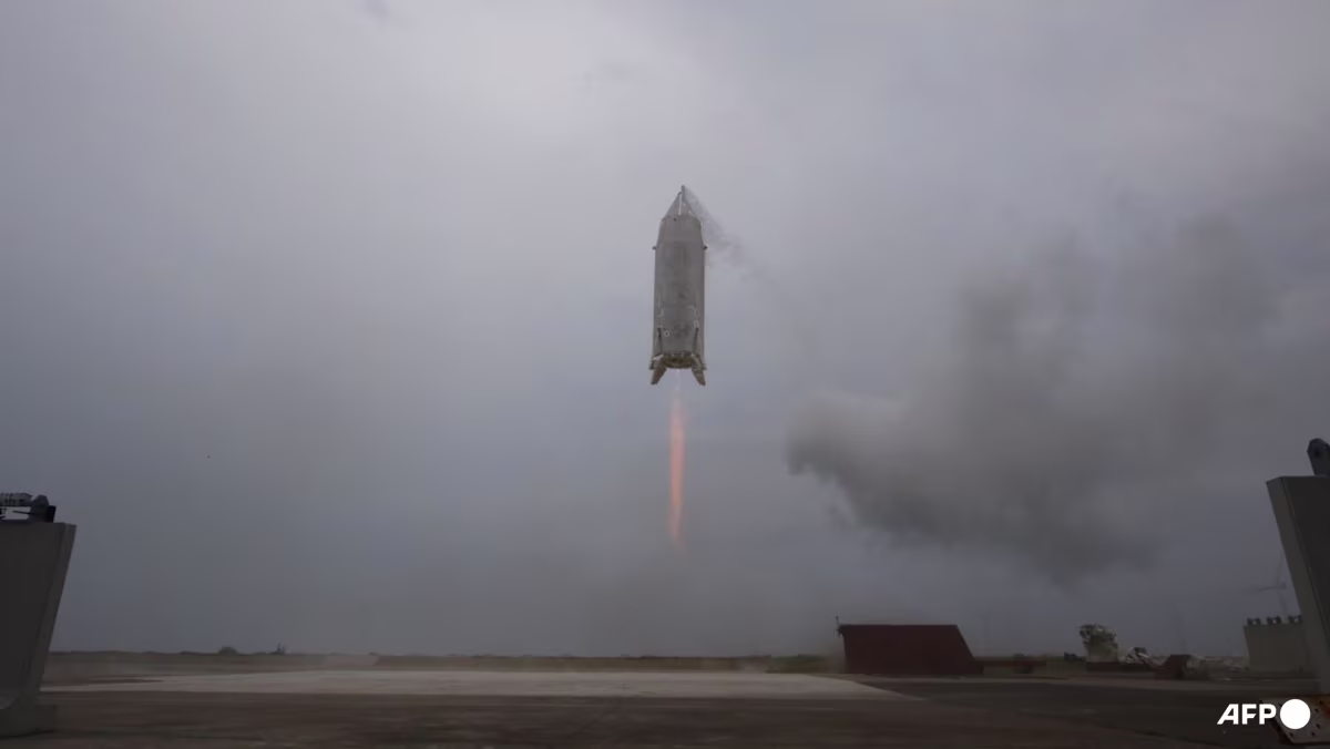 Japan space agency reusable rocket successful launch land