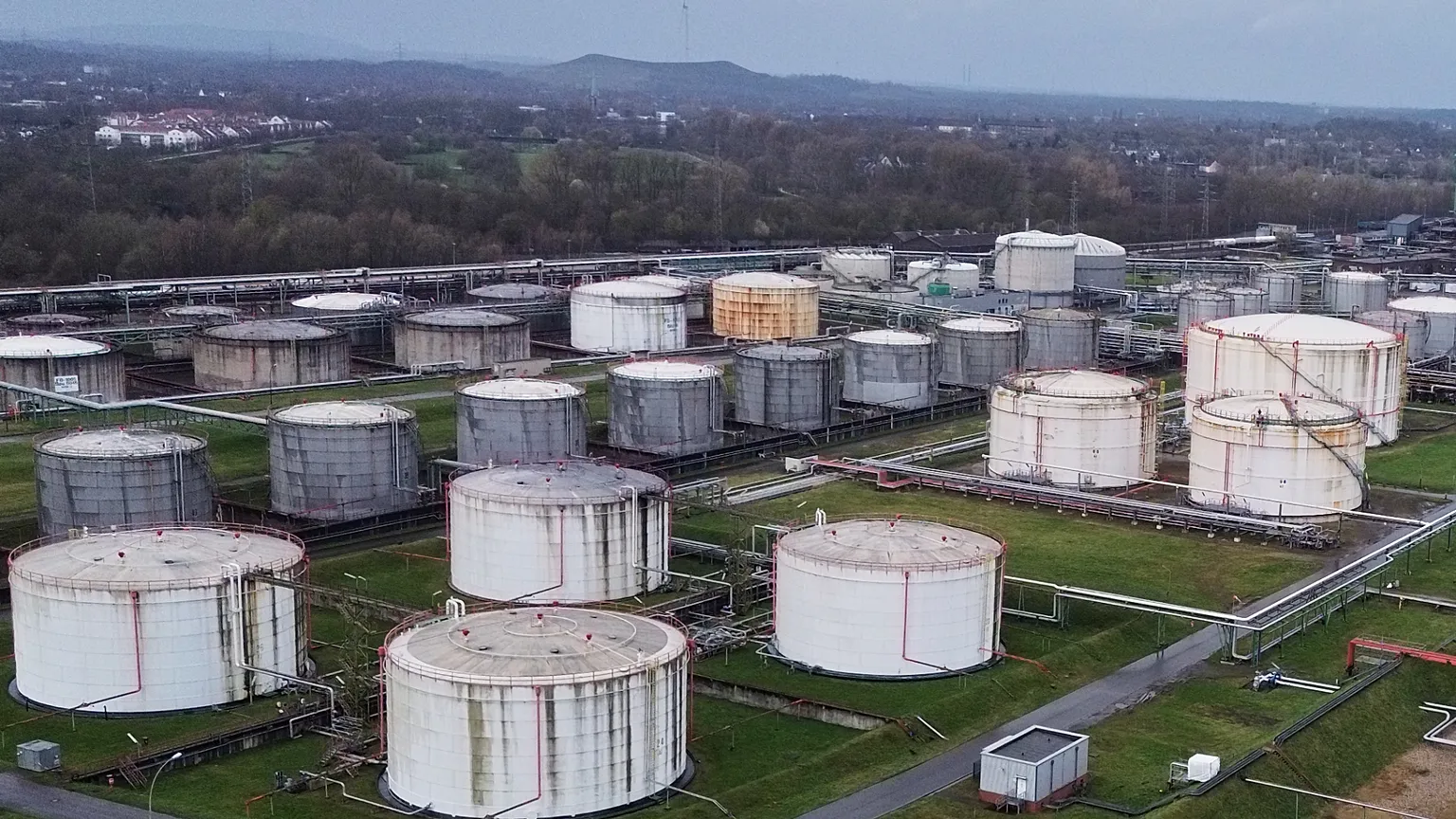 US Pushing Europe to Tap Emergency Diesel Reserves as Prices Soar